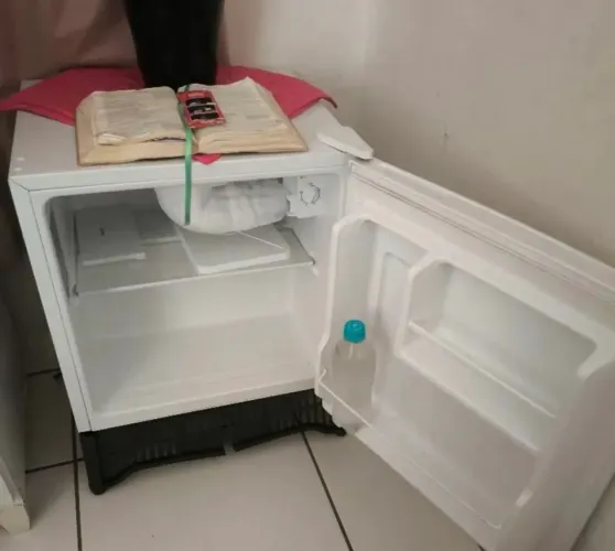Frigobar midea