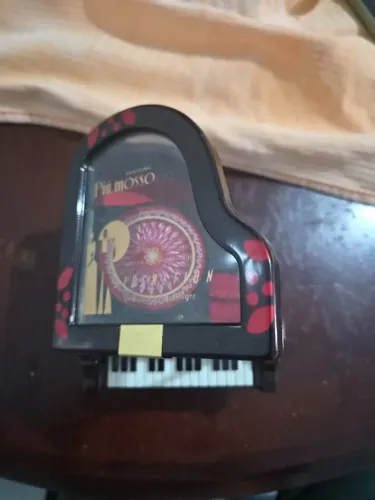 Caixinha de música para presentear modelo Piano