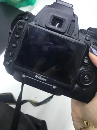 Corpo Câmera Nikon D5.000 (no precinho)  sem lente. APENAS POR 600,00 