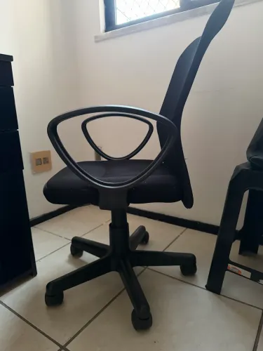 Cadeira Escritório com Rodinhas