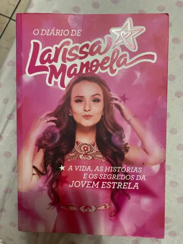 Livro o diário de Larissa Manoela
