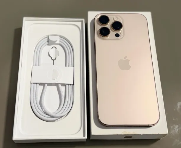 iPhone 16 Pro Max 256 GB - Titânio Deserto