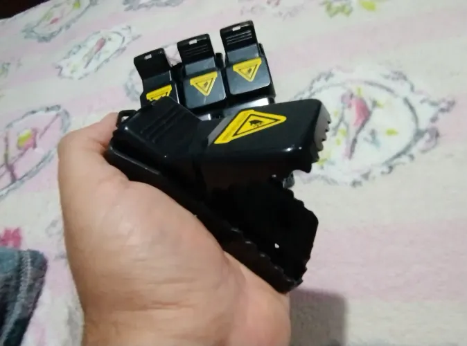 Ratoeira Boca de Jacaré ideal para o controle de camundongos ratos pequenos.