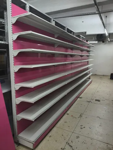 Lote 44 módulos de Gôndolas Premium usadas marca Fast/Ariam 