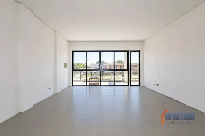 Sala Comercial de 39m² para locação em Centro Comercial no Tarumã - Curitiba