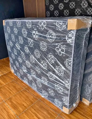Cama box casal e solteiro(novo)