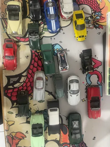 Carrinhos colecionáveis