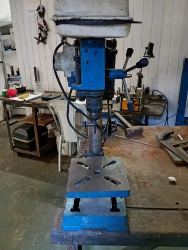 Furadeira de bancada