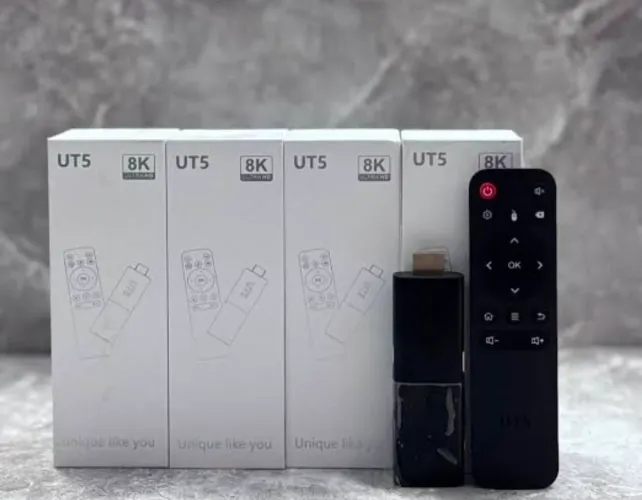Tv Stick 8K com controle.