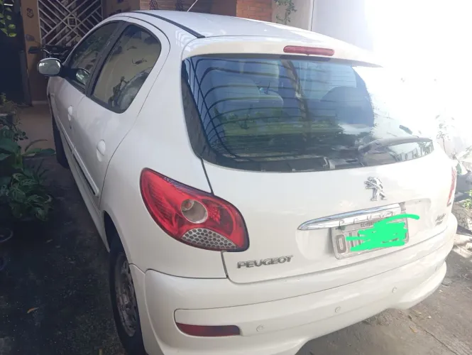 RETIRADA DE PEÇAS (SUCATA) Peugeot 207, ano 2012.