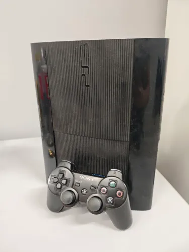 PlayStation 3 Super Slim 250GB (Modelo Oficial BR) + Controle Original