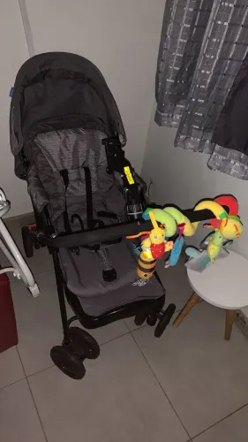 Vendo kit bebê conforto e carrinho 