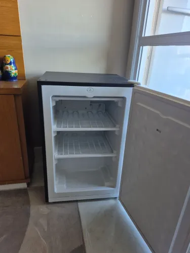 Freezer HQ 100l, pouco uso