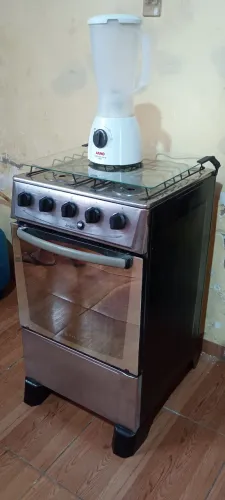 Vendo esse fogão manual tudo funcionando perfeitamente bocas e forno ótimo 