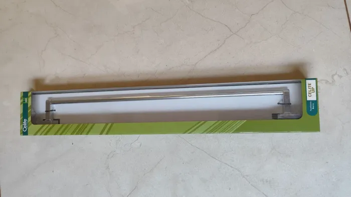Toalheiro Celite Up 60 cm (Novo)