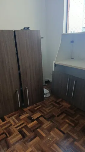 Armário de cozinha gigante em MDF; em ótimo estado.