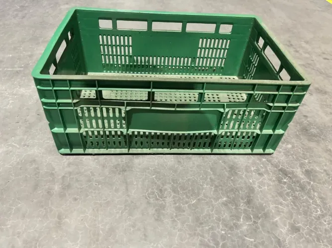 Caixa plástica vazada ( hortifruti