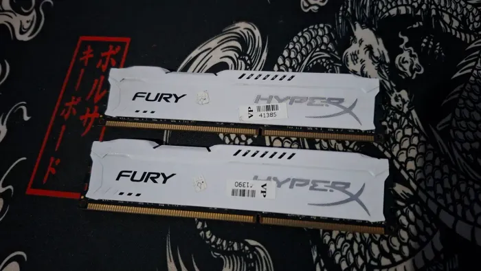 Memória RAM DDR3 2x8Gb