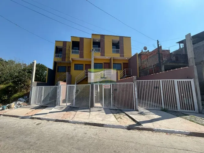 CASA À VENDA ÓTIMA OPORTUNIDADE!