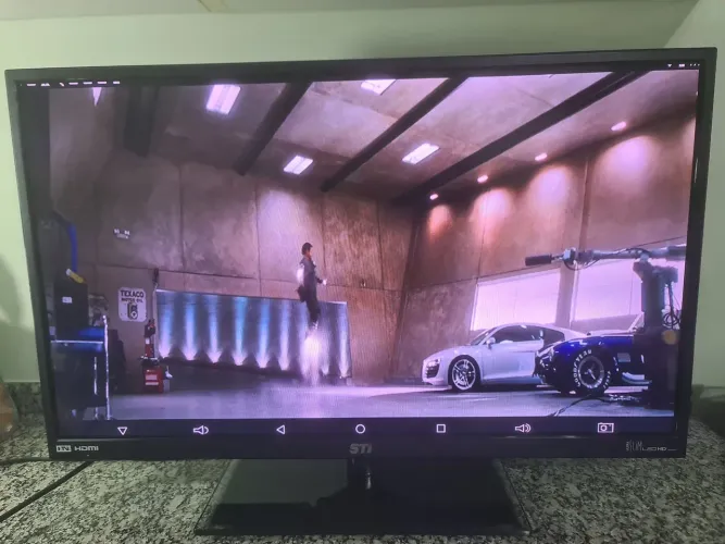 TV Led STI 32" excelente estado *ver detalhe