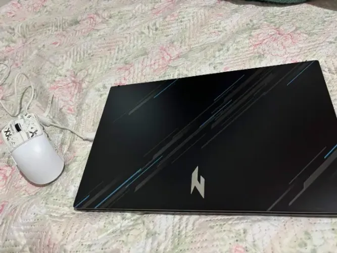 Notebook Acer Nitro V15 com 24GB RAM + Mouse