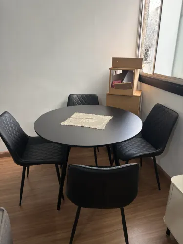 Mesa 110cm + 4 cadeiras