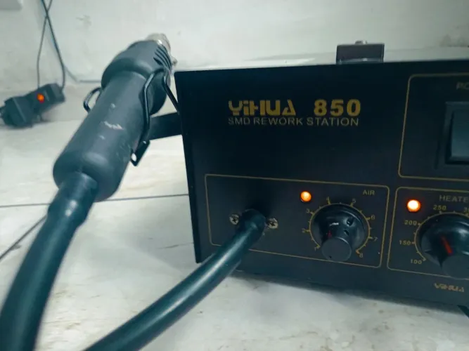 Estação de Retrabalho Ar Quente Yihua 850 SMD Original