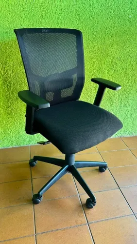 Cadeira de escritório giratória reformadas