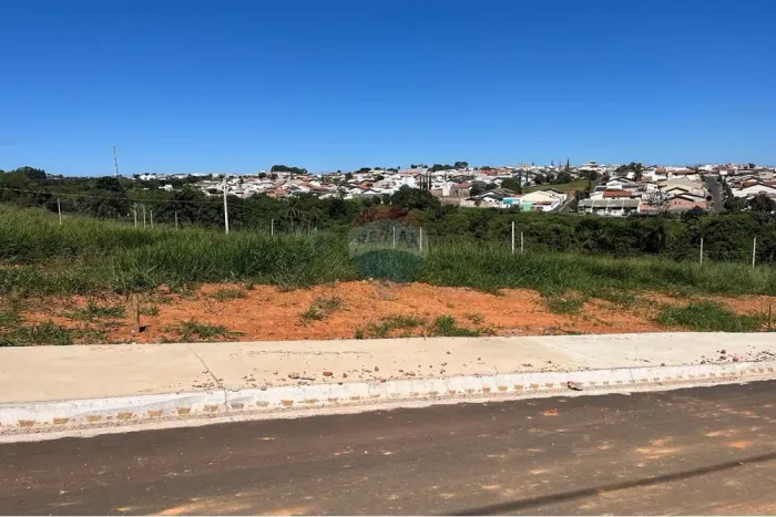 Terreno em ótima localização no Residencial Aurora em Araxá - MG -