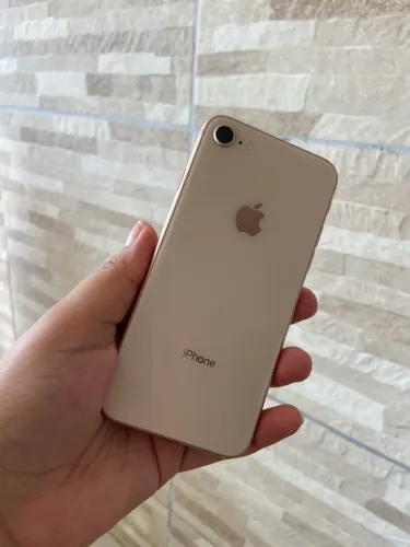 iPhone 8