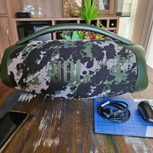 Caixa de som JBL BOMBOX 3