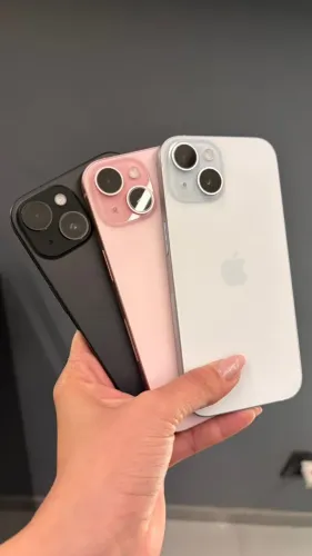IPhone 15 128GB seminovo todo original, consultar cores e bateria