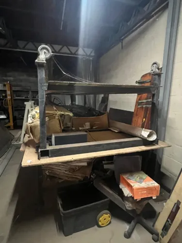 Mesa para Serviços com 2,90m tipo bancada + Rodízios