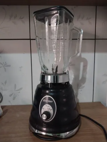 Liquidificador OSTER 127 vidro 1,25l 600w