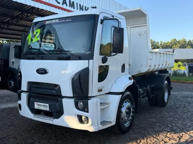 Ford/Cargo 1517 CN 2011/2012 - Caçamba Basculante