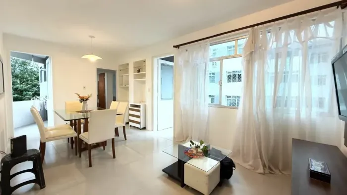 Imóvel para venda possui 75 metros quadrados com 3 quartos em Itacorubi - Florianópolis -
