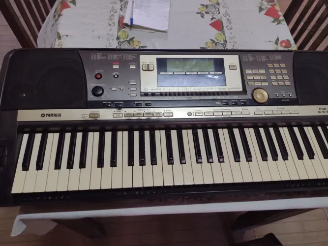 Teclado yamaha psr 640