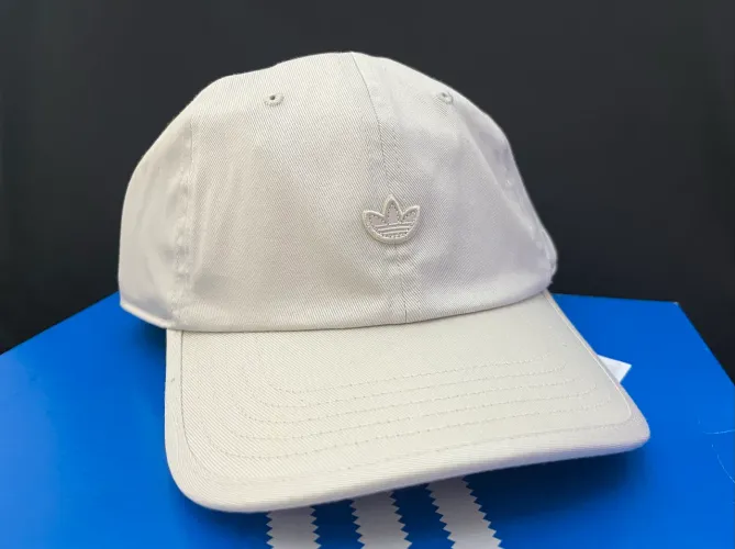 Boné Adidas Premium Essentials