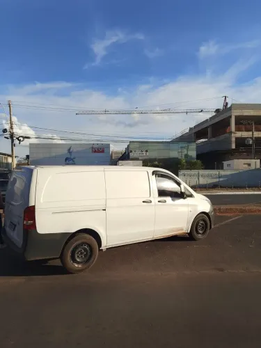 Mercedes-Benz Vito 111 CDI Furgão 1.6 TB Diesel 4P MEC 2016