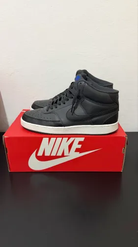 NIKE COURT VISION