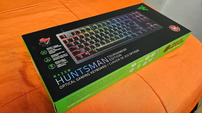 Teclado Razer Huntsman V2 TKL + Cabo Coiled de Brinde!
