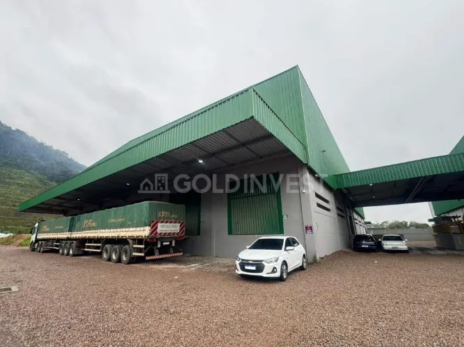 Galpão com 2.700m² no bairro Volta Grande!!!