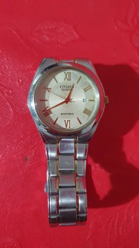 Relógio Citizen Quartz funcionando 