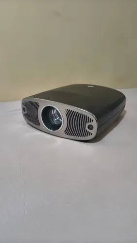 PROJETOR BETTOW 4K COM SISTEMA GOOGLE TV