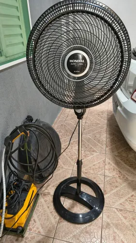 Ventilador pedestal grande 