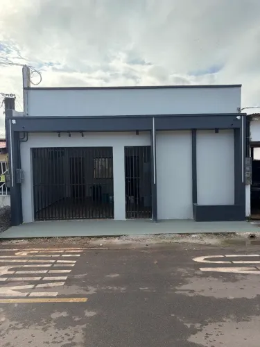Excelente casa nova