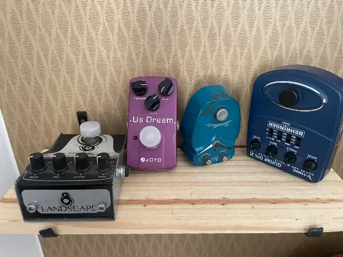 PEDAIS DE GUITARRA