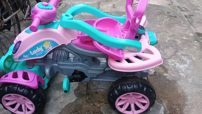Carinho de passeio infantil