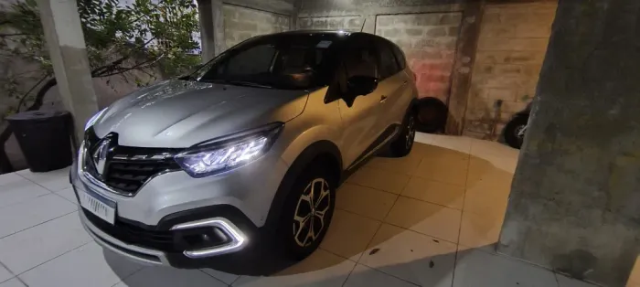 Renault Captur Iconic 1.3 TB 16V Flex 5P AUT 2022
