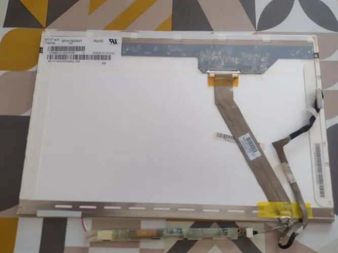 Tela Notebook 14.1" LCD CCFL - MindTech M141NWW1 (Testada)